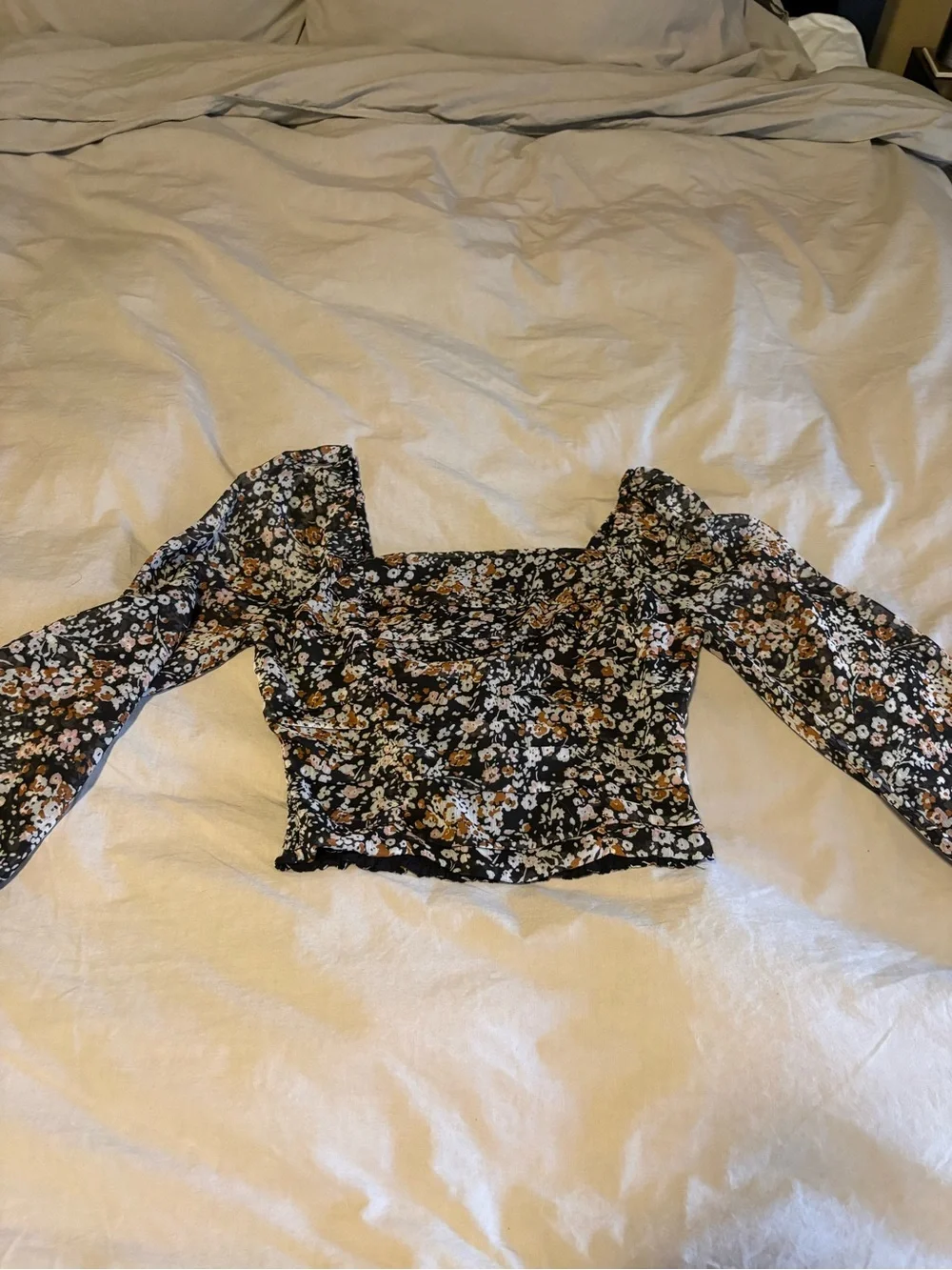 Lulu's Black Floral Square-Neck Puff Sleeve Crop Top - Picture 2 of 16